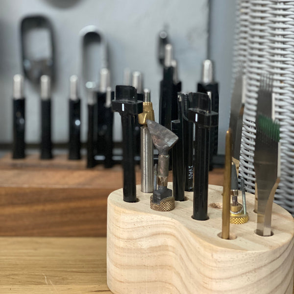 formation cuir maroquinerie sellerie haut de gamme, artisan d'art, carole pradelle, ippyoo, colombes, hauts de seine