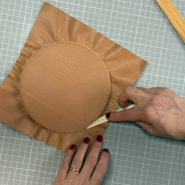 FORMATION MARQUETERIE DE CUIR, Carole PRADELLE, artisanat d'art, colombes