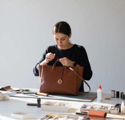 formation entretien et réparation du cuir, colombes, ippyoo, Carole Pradelle