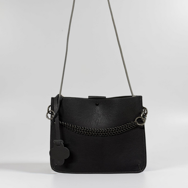 Pochette en cuir grainé gris, pochette luxe, haut de gamme, artisanat d"art