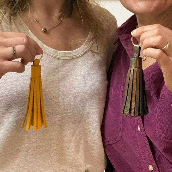 atelier découverte du cuir porte clé pompon