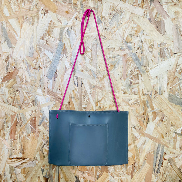SAC EN CUIR HAUTE DE GAMME , CUIR VERITABLE, ARTISANAT D'art, Carole Pradelle , ippyoo, colombes, hauts de seine