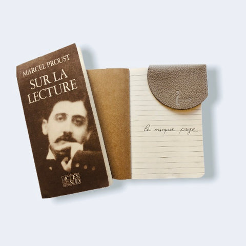 marque page en cuir grainé