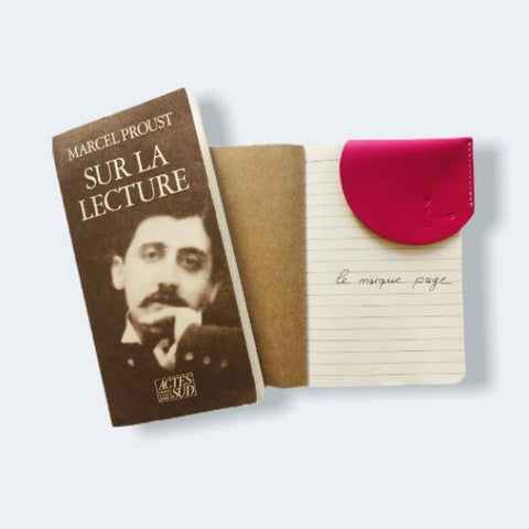 MARQUE PAGE MAGENTA FUSHIA