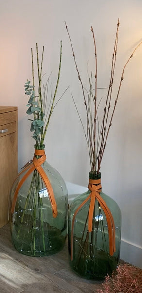 carole pradelle, ippyoo, decoration, artisan d'art, mariquinier, colombes, hauts de seine, lumineux habiller de cuir sur mesure