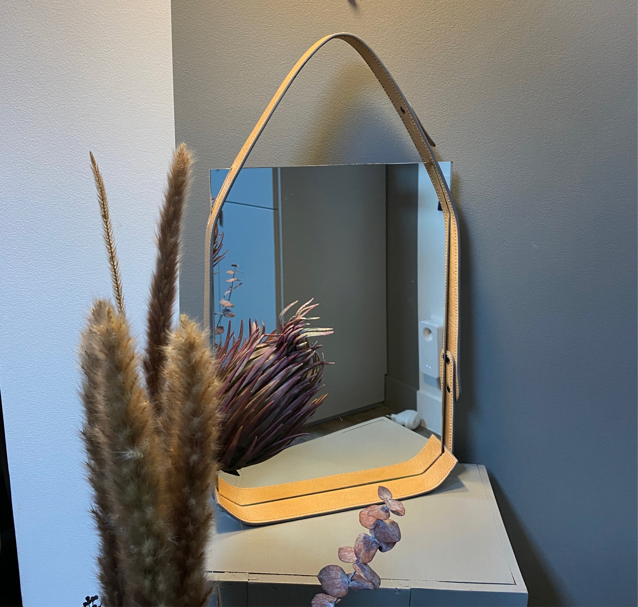 Miroir rectangle & Lanière d'encadrement cuir