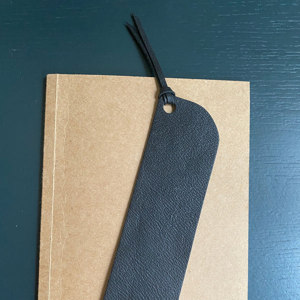 marque pages en cuir, colombes, made in France, savoir faire, carole pradelle, ippyoo